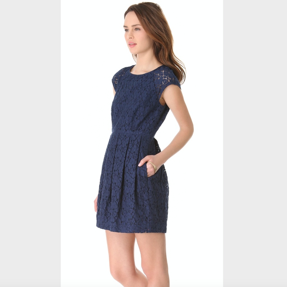 EUC Madewell Lacebloom Dress in Navy, Size 6